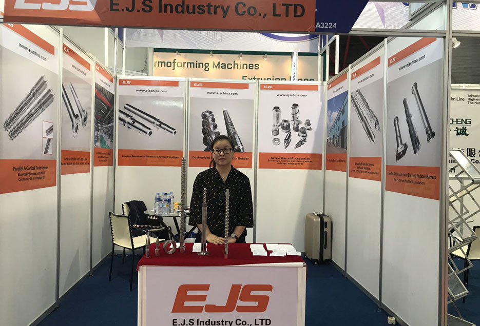 Plastics & Rubber Indonesië 2017 --- EJS was erbij